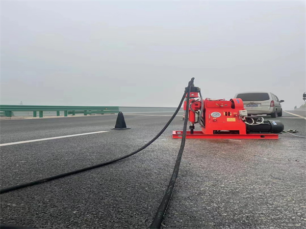 屏山马路路基路面开裂下沉注浆加固灌浆